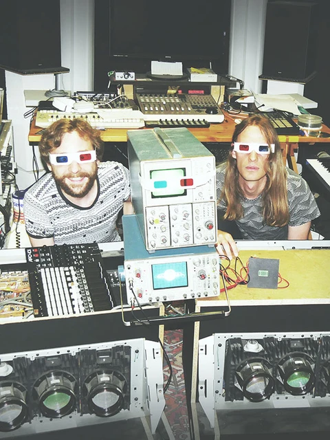 Jerobeam Fenderson & Hansi 3D